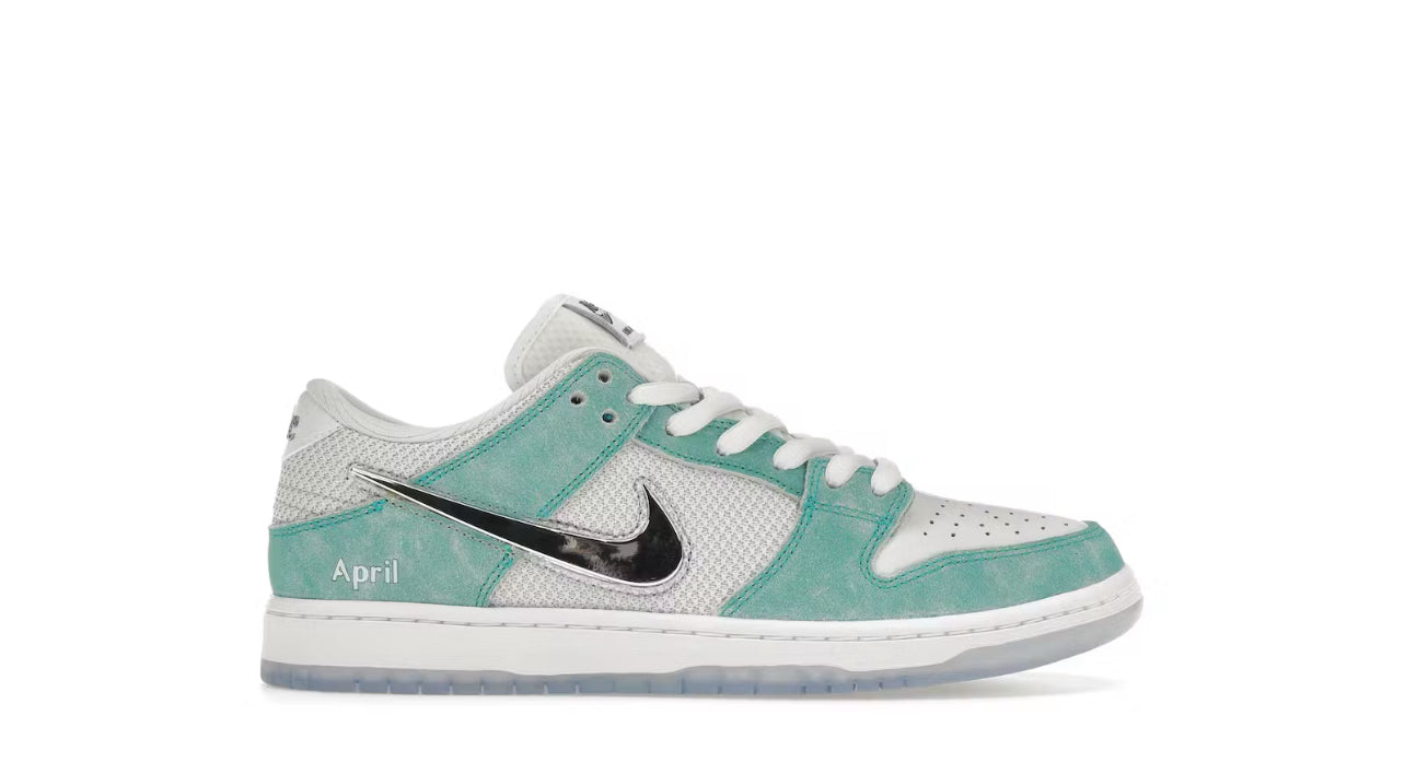 Nike SB Dunk Low April